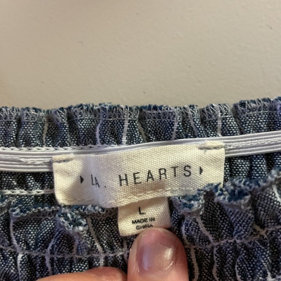 Cute blue ruffle tank top with adj straps - Picture 2 of 3